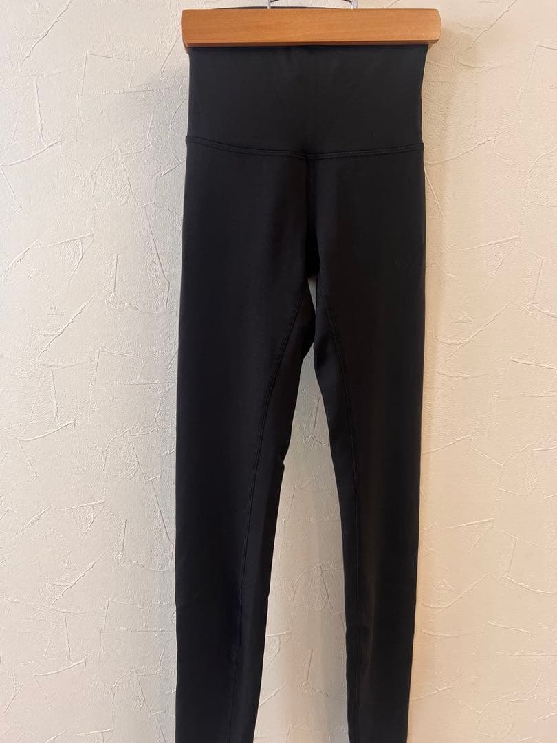 新品未使用　lululemon ヨガパンツ