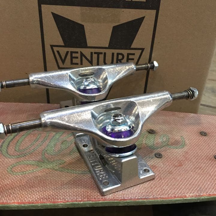 ベンチャー 5.0hi  スケートトラック　venture polished