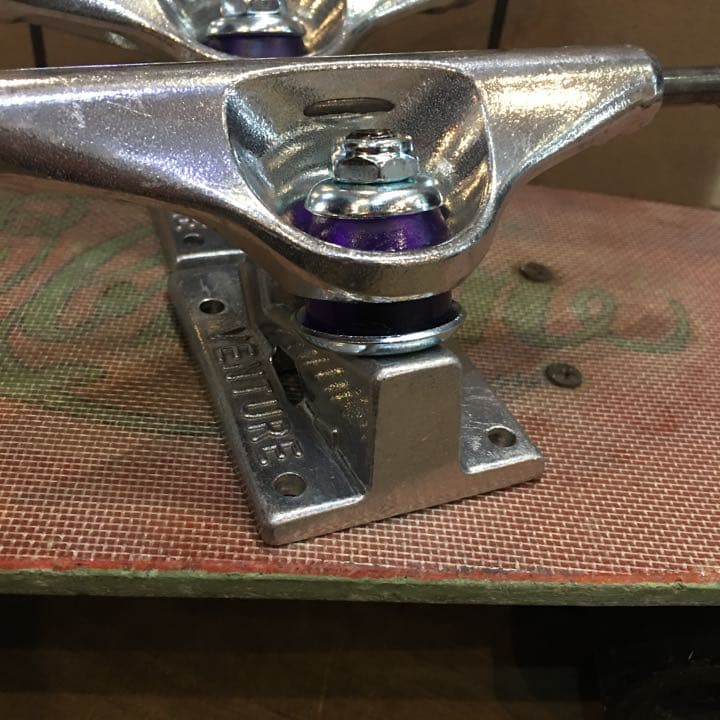 ベンチャー 5.0hi  スケートトラック　venture polished