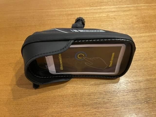 ハンドル取り付けのスマホホルダー 防水対応