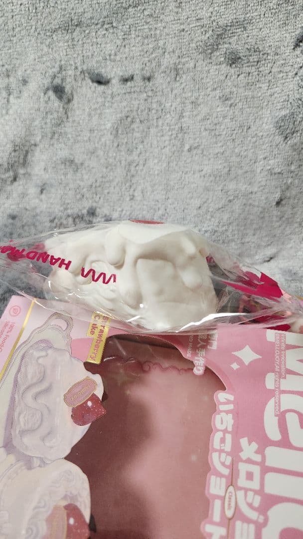【ほぼ新品未使用】MelloJoy メロジョイ いちごショートケーキ スクイーズ