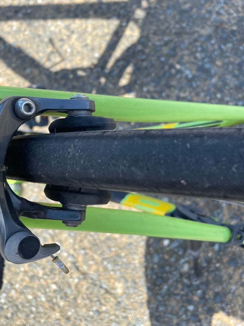 cannondaleフラットバーロード CAAD8