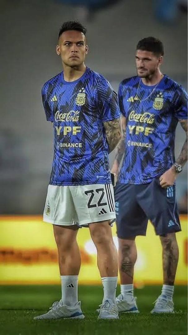 アディダス　アルゼンチン代表　プレマッチ ジャージ