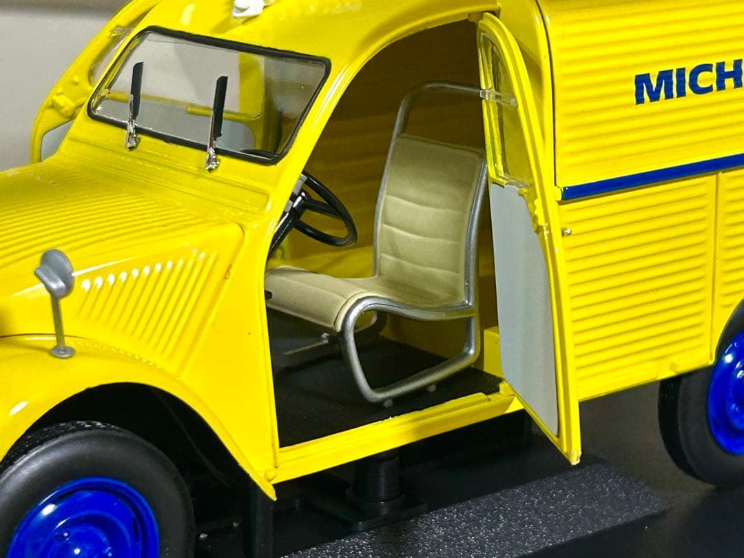 ノレブ1/18 絶版希少シトロエン2CV ミシュランサービスバンミニカー