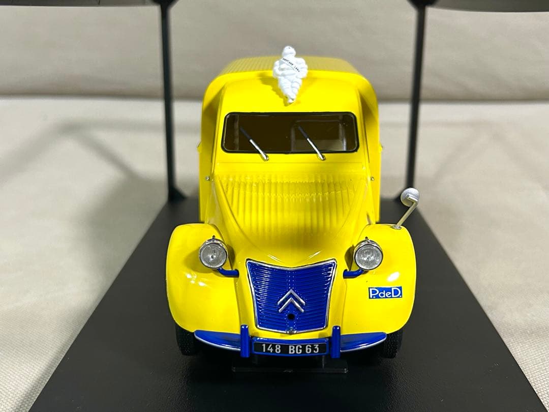 ノレブ1/18 絶版希少シトロエン2CV ミシュランサービスバンミニカー