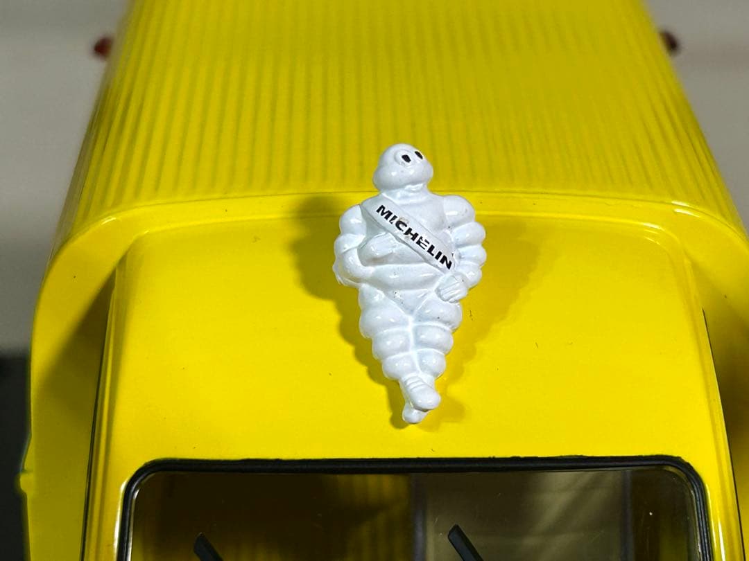 ノレブ1/18 絶版希少シトロエン2CV ミシュランサービスバンミニカー