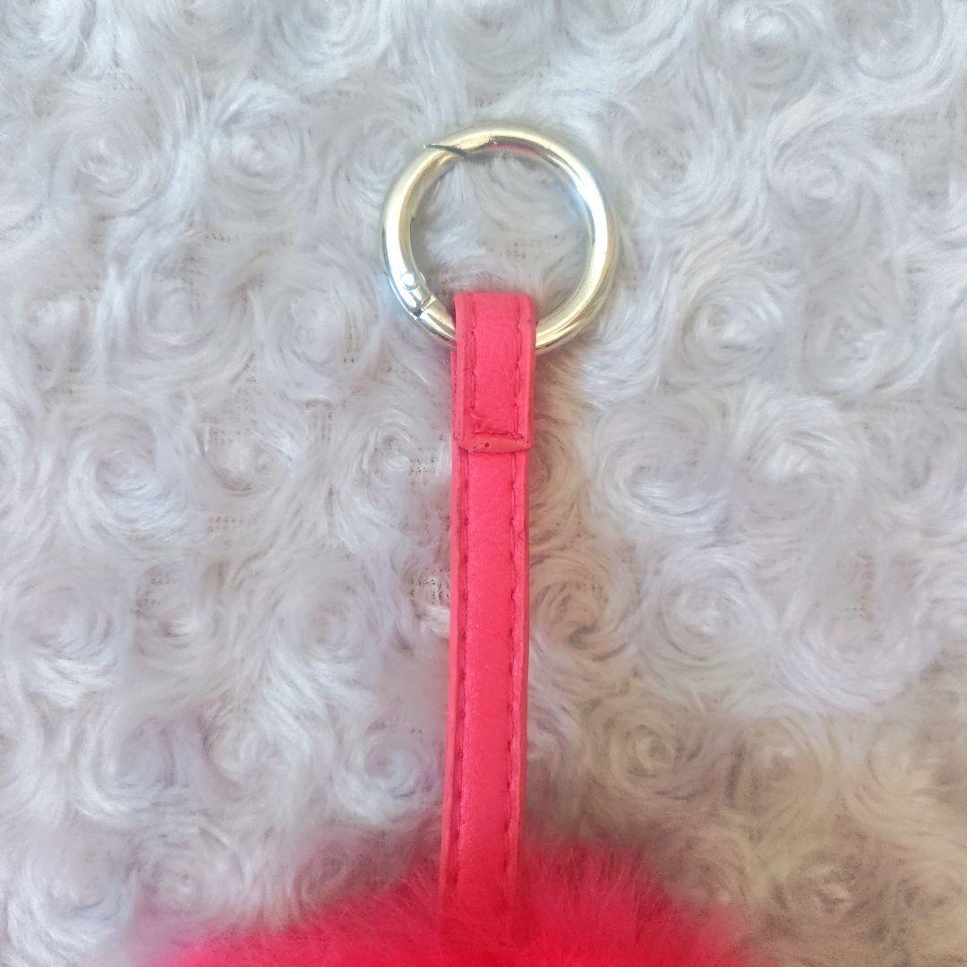 BIGBANG G-DRAGON ジヨン　ファーチャーム　ピンク
