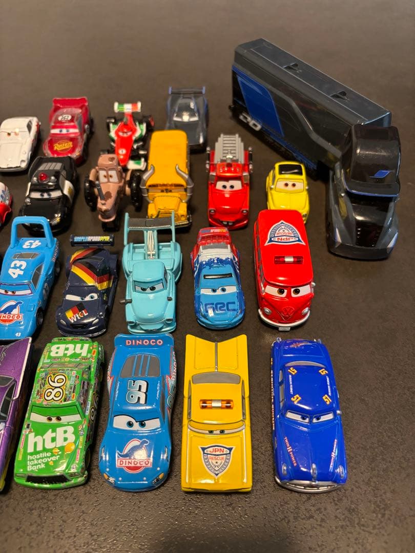 カーズ ミニカー 26台トレーラー1台