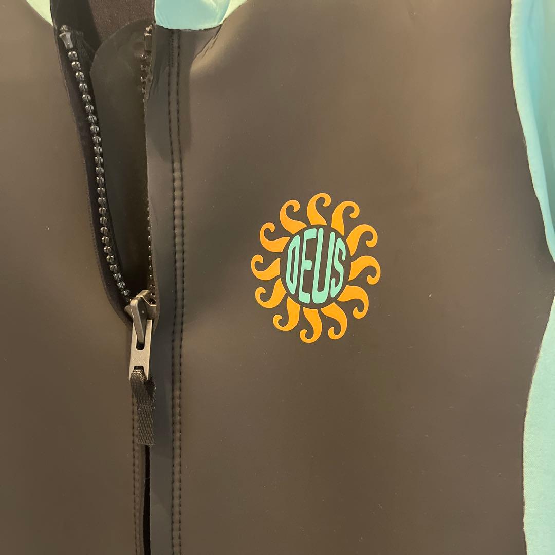 DEUSウェットスーツ