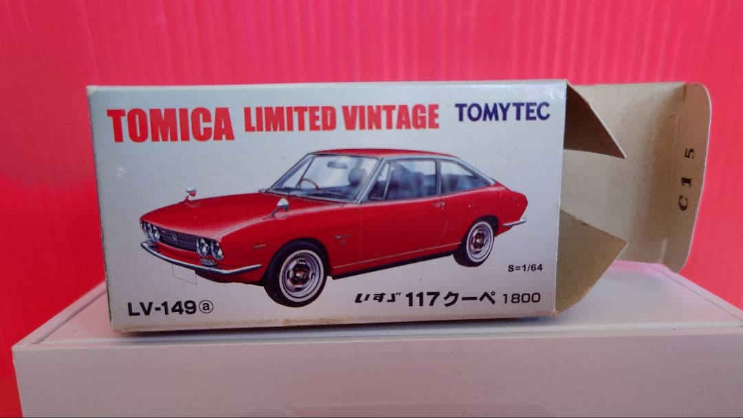 【新品未使用】トミカ LIMITED VINTAGE いすゞ 117クーペ初期型