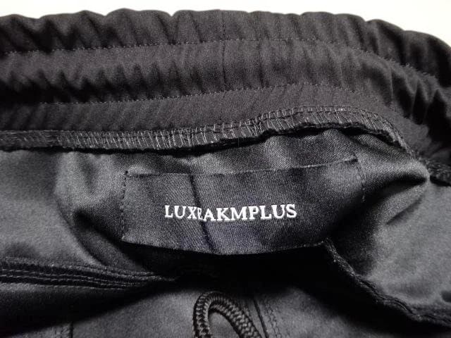 レア!!ロアーroar×LUXEAKMPLUS・バックロゴ防風ロングパンツ
