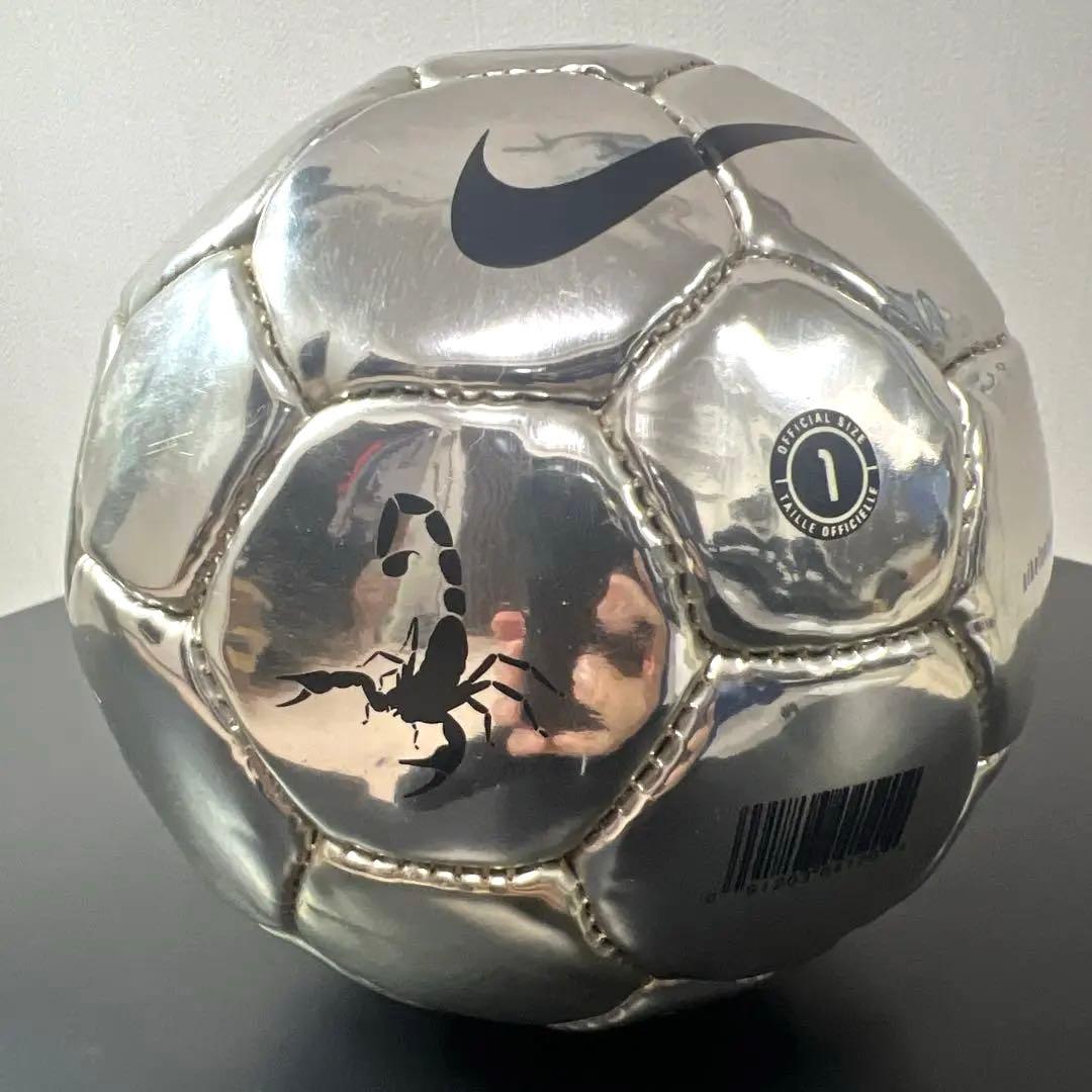 Nike スコーピオンノックアウト　メタリックシルバー 記念サッカーボール