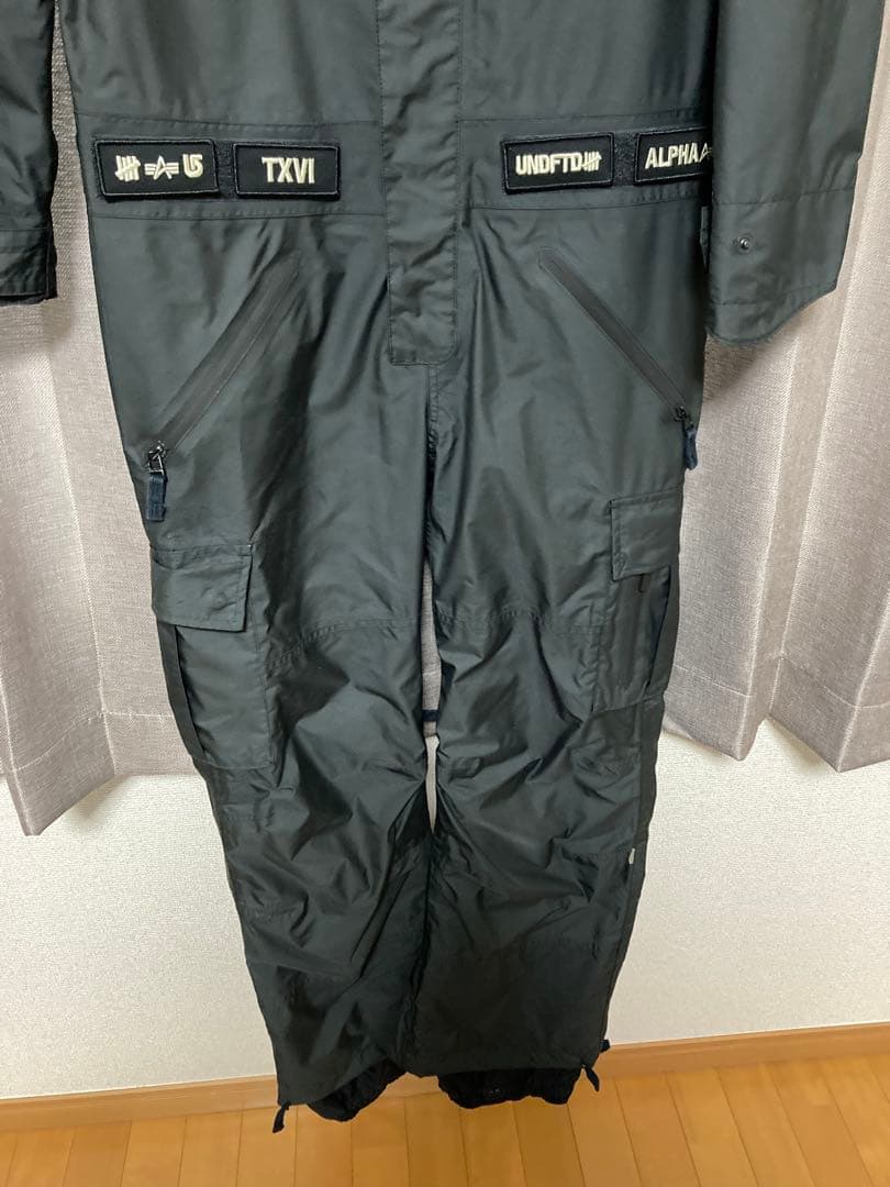 ひ*ろ様 【値下】BURTON （バートン）×UNDEFEATED × Alph