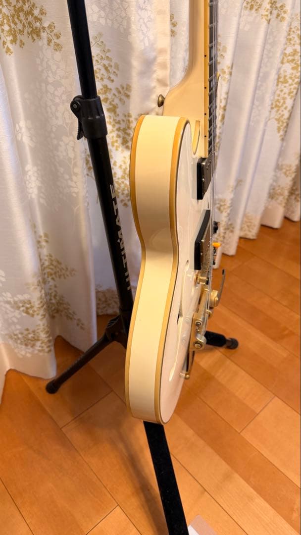 Epiphone ES-355 Alpine White ビグスビー