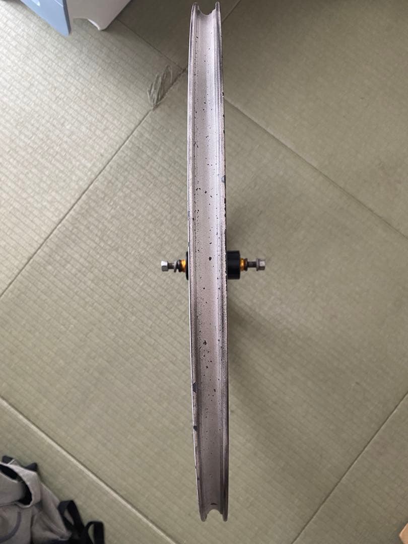 700c マグネシウム　バトンホイール　フロントのみ