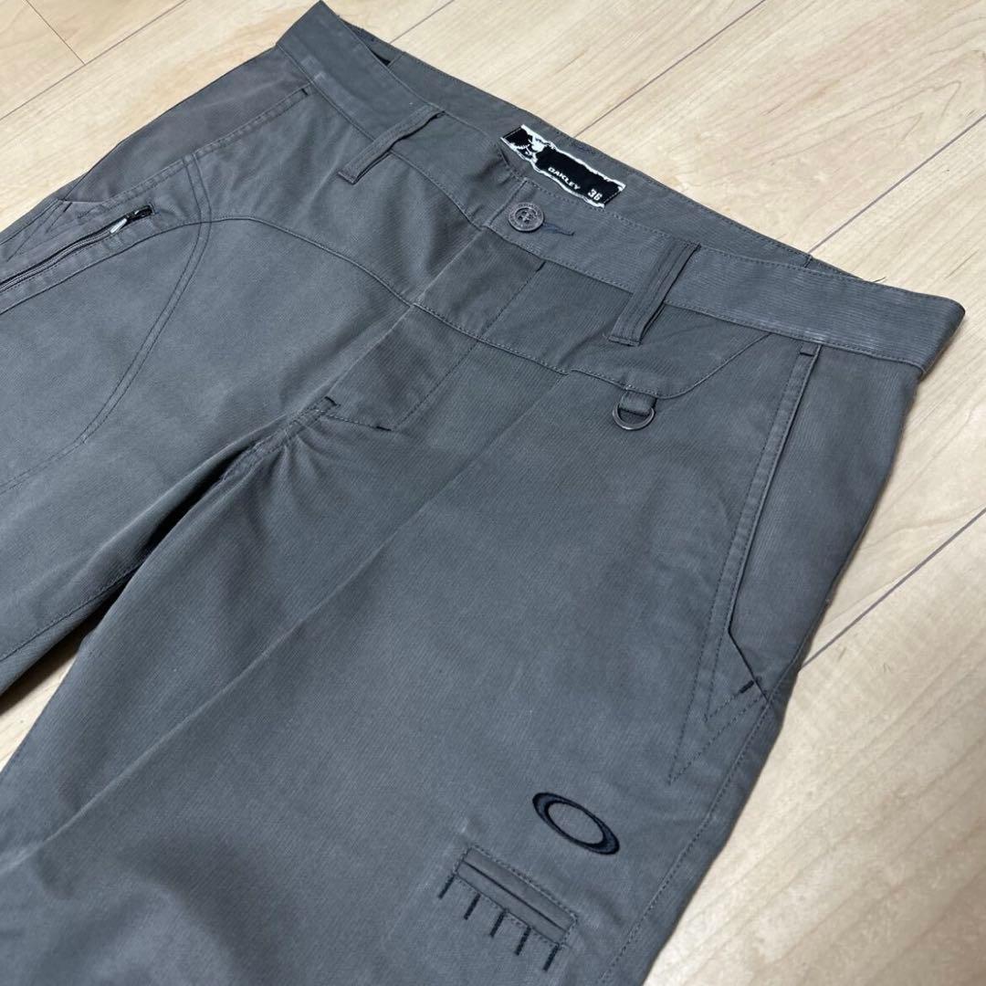 美品　オークリー　ゴルフパンツ　スラックス　36サイズ　LL カーキ　スカル
