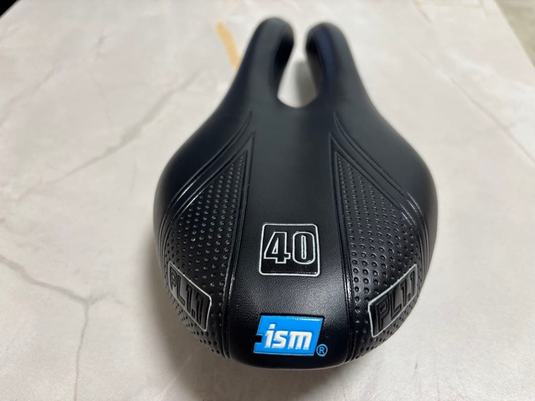 ism PL1.1 サドル　トライアスロン