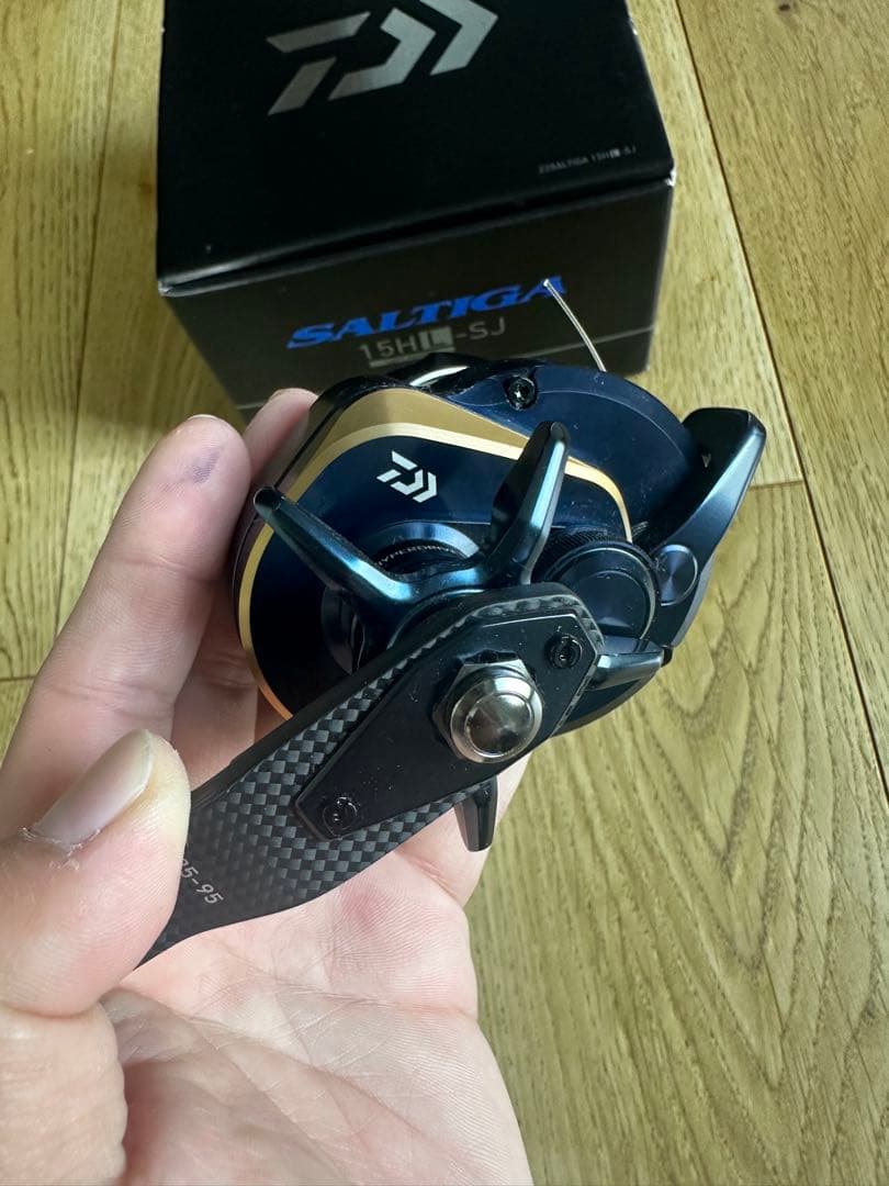 し*ん様 ダイワ ソルティガ 15HL-SJ 美品
