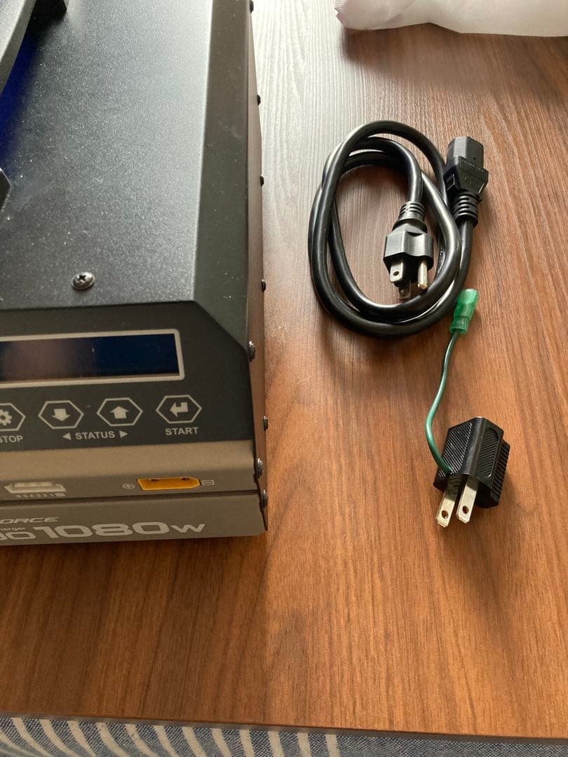 ドローン　G6AC DUO 1080W 充電器