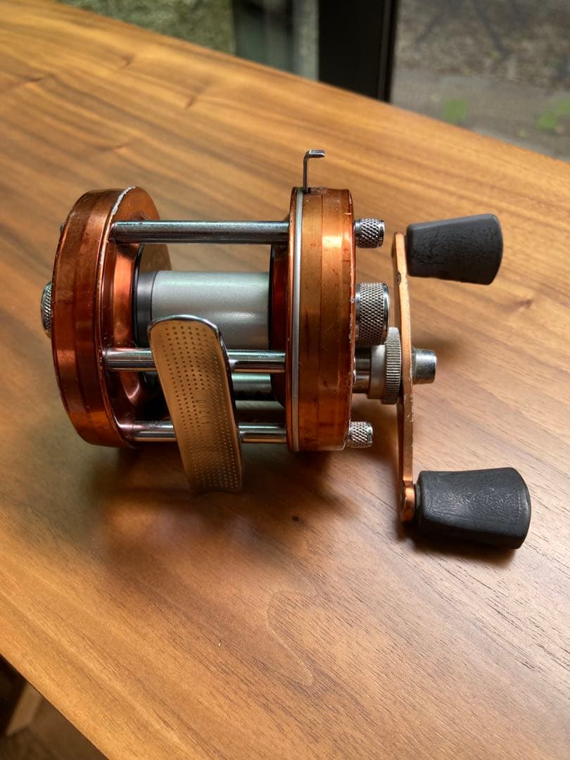ABU Ambassadeur 4000D ベイトリール