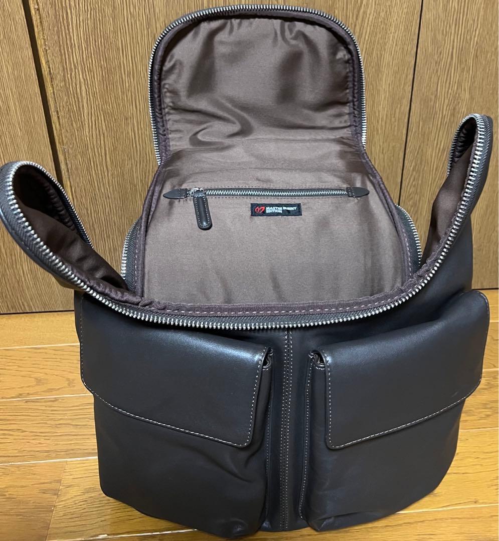 マスターバニーエディション レザー リュック大