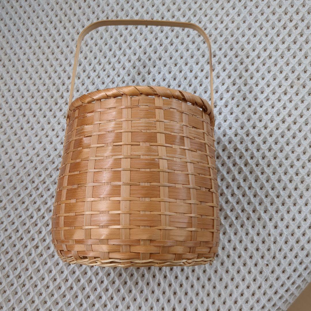 籐かご（竹みたいな細工）サイズ（15cm15cm）