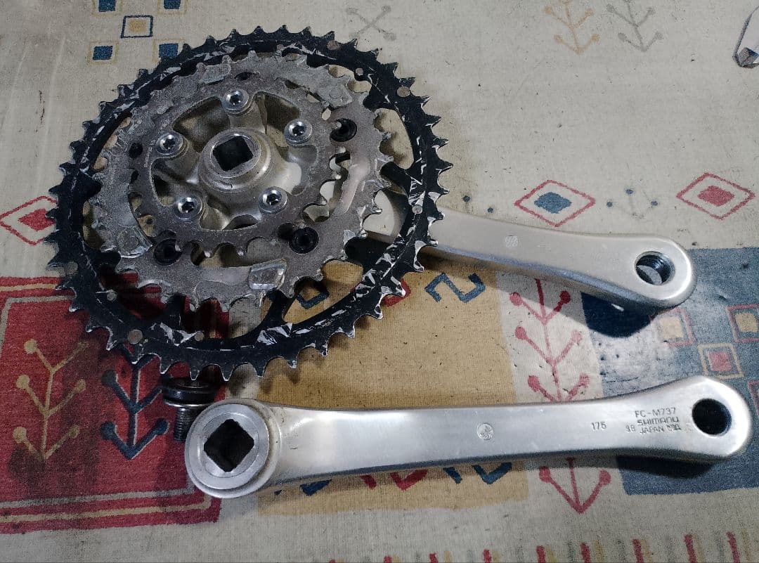 クランクセット Shimano DEORE XT FC-M737 175mm