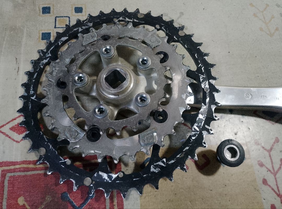 クランクセット Shimano DEORE XT FC-M737 175mm