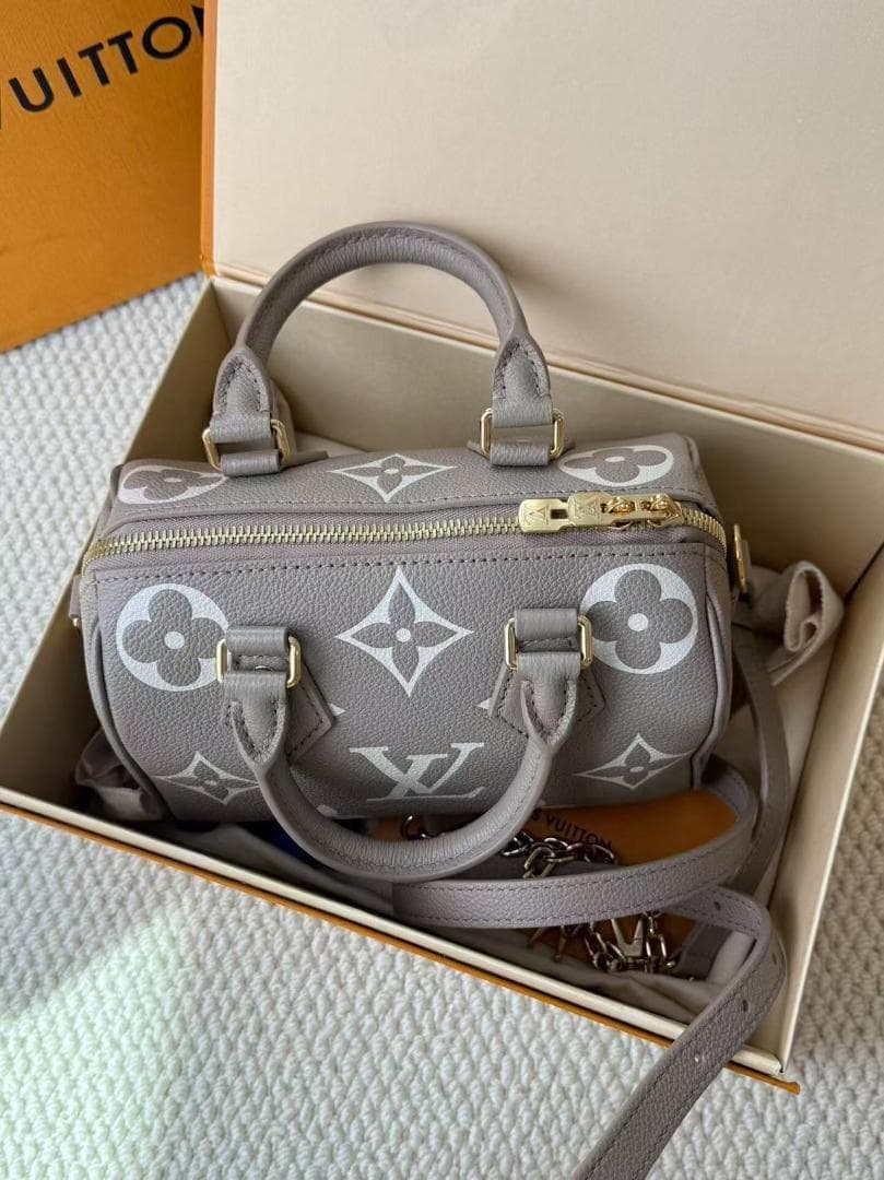 ✨ 状態良好✨ Louis Vuitton グレー モノグラム バッグ