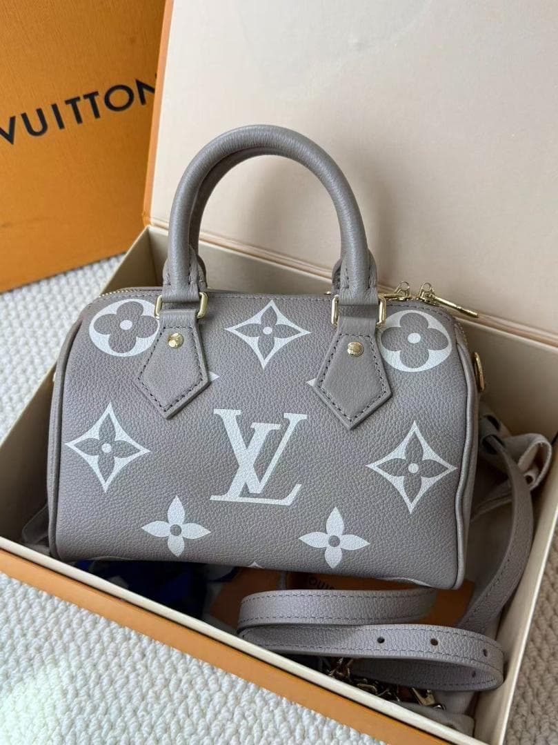 ✨ 状態良好✨ Louis Vuitton グレー モノグラム バッグ