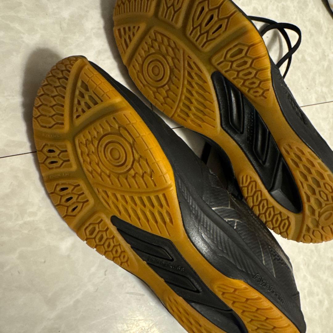 asicsバレーボールシューズ