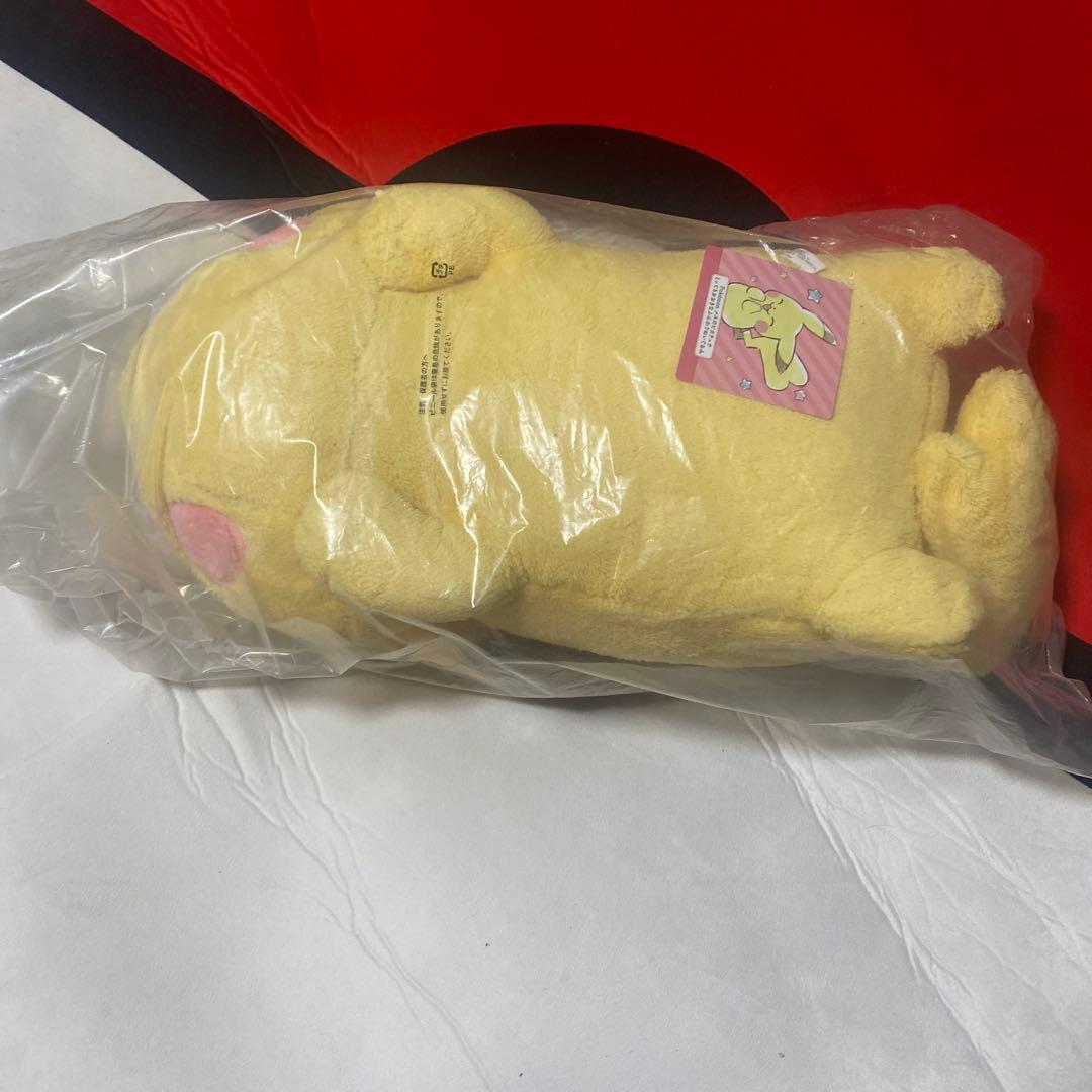 ポケモン　寝そべりピカチュウBIGぬいぐるみ　未使用品タグ付き　約70㎝