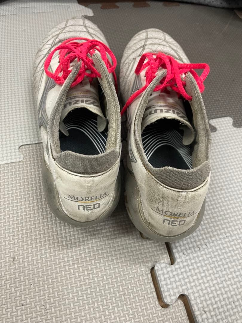 Mizuno Morelia Neo 3Japan限定サッカーシューズ ホワイト