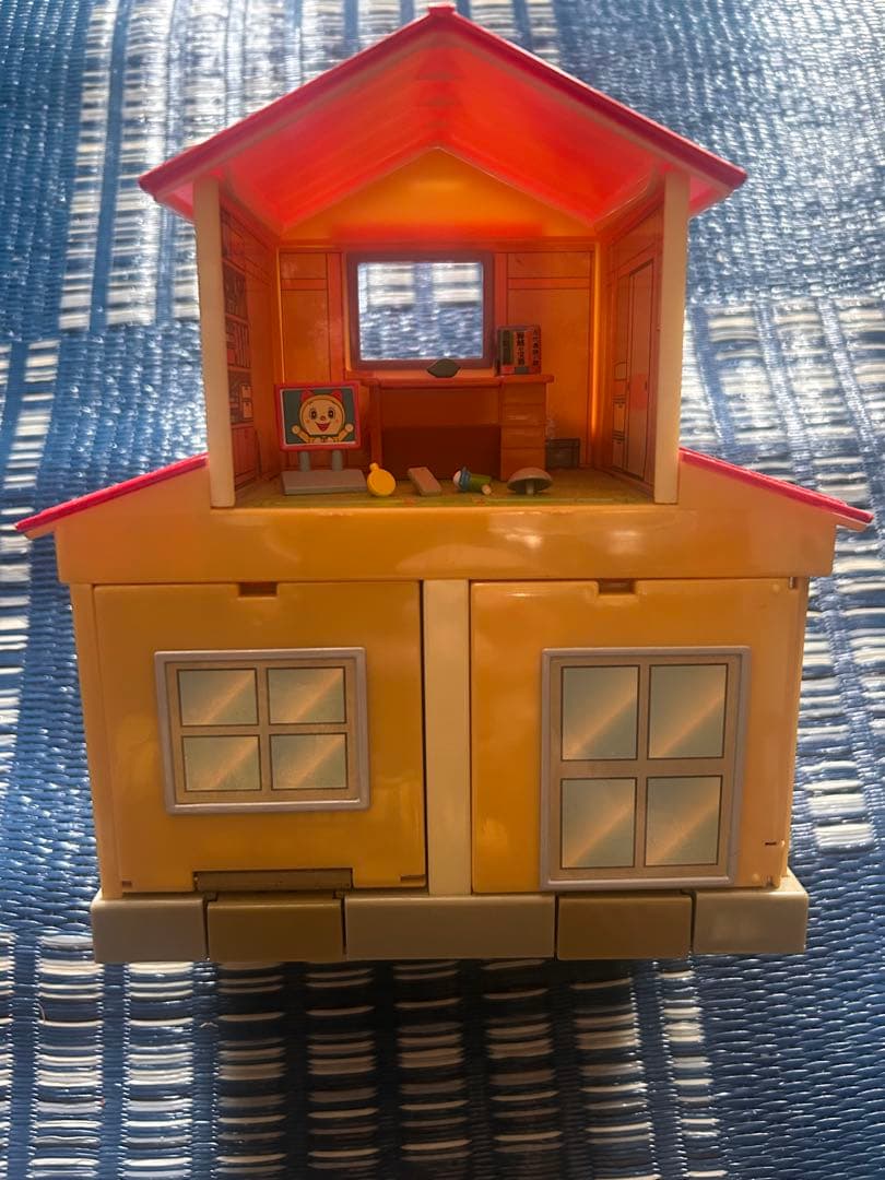 ドラえもん のび太の家 とびだす4つの大冒険　その他（カラー本）