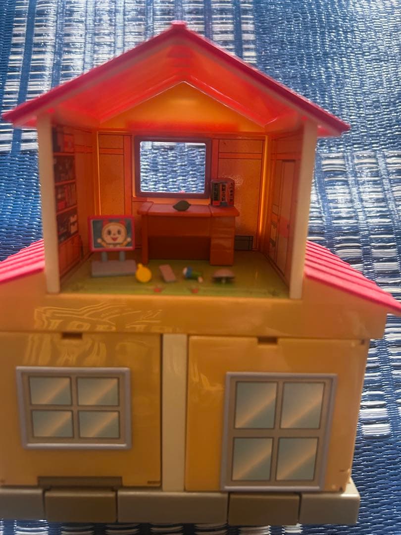ドラえもん のび太の家 とびだす4つの大冒険　その他（カラー本）