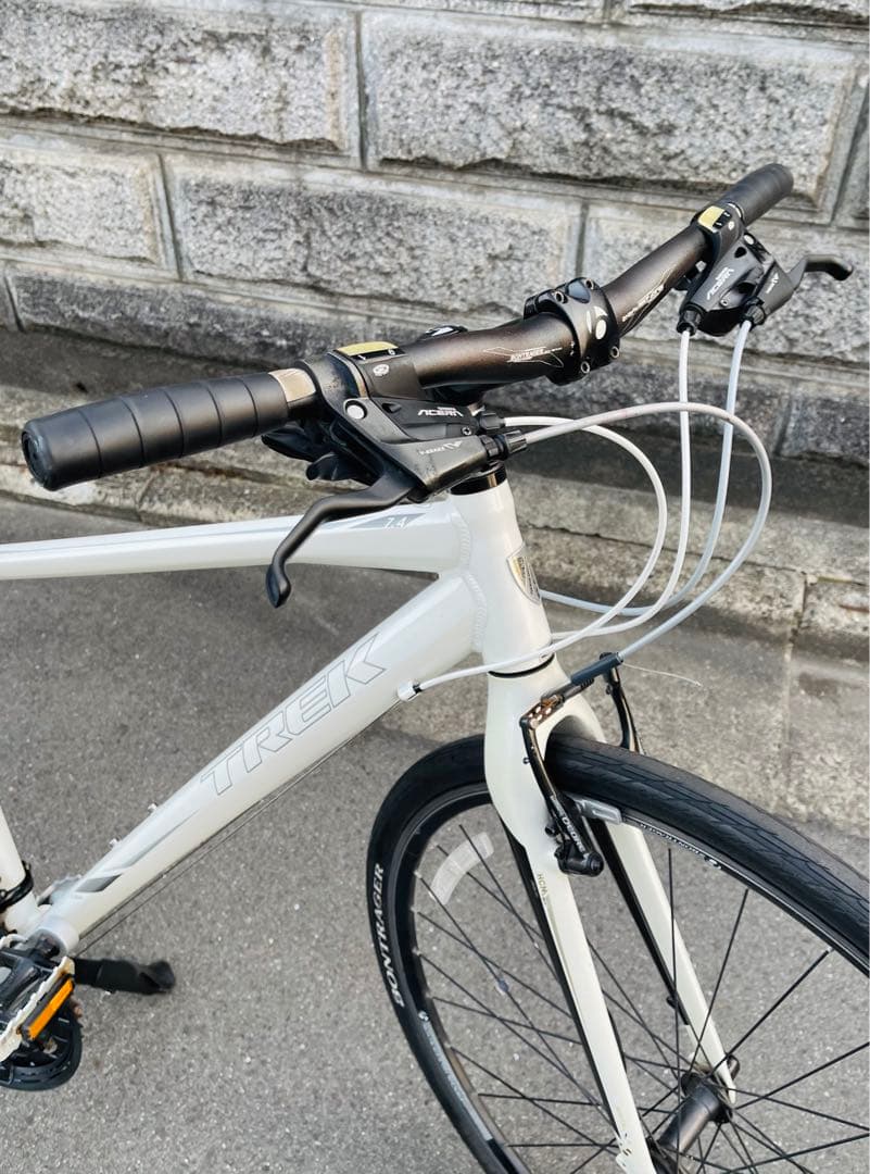 TREK 7.4FX クロスバイク 2014年式 Fフォークカーボン　大阪引取
