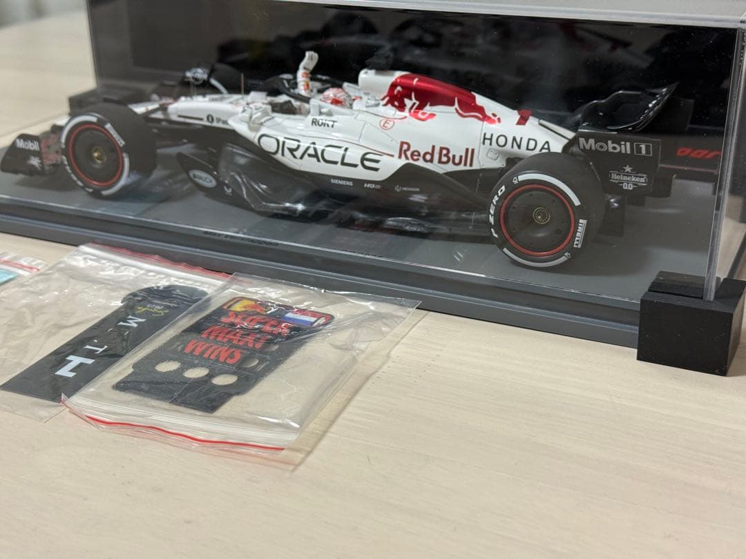 スパーク spark 1/18 RB21 2025日本GP M.フェルスタッペン