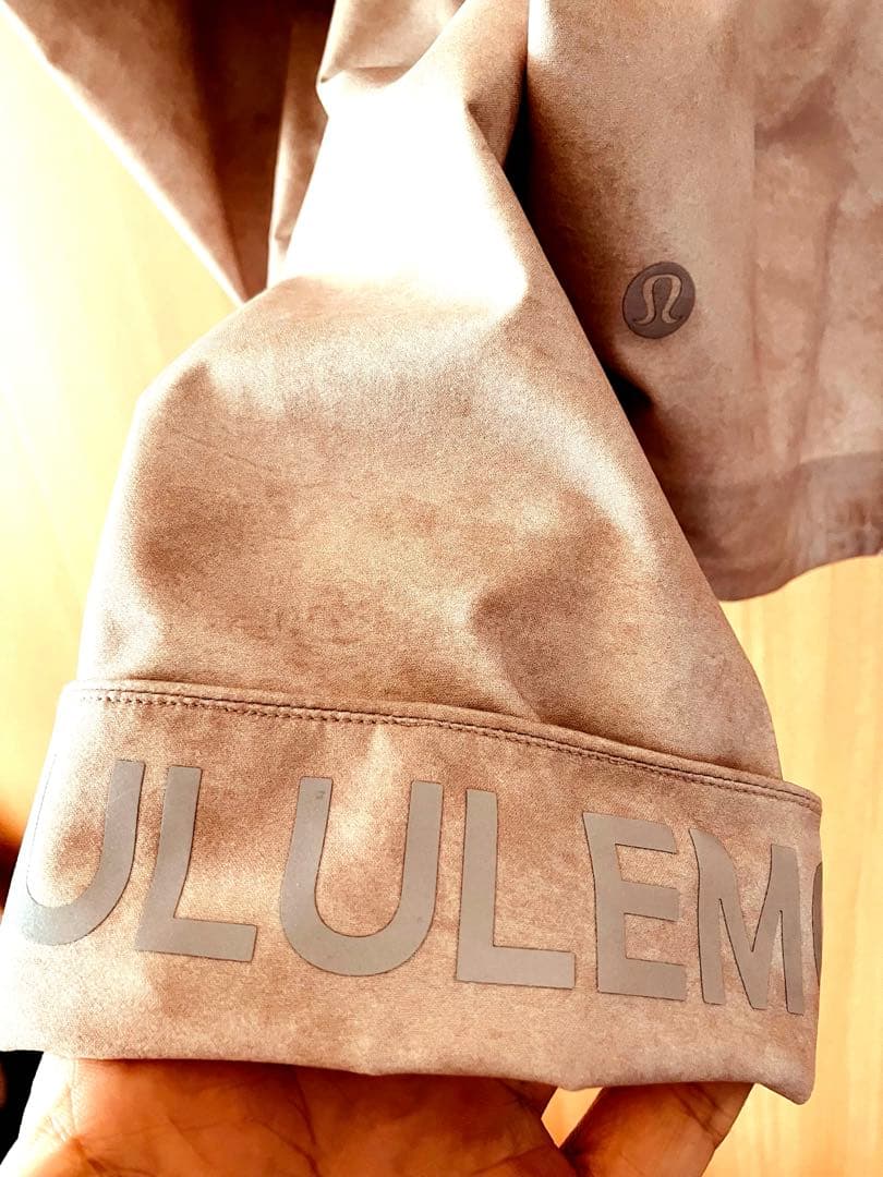 ウォーキング・ランニングウェア lululemon Rain Chaser Jacket M size