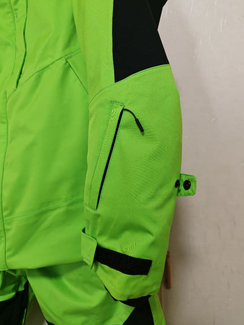 今シーズン2025-26モデル　MIZUNOミズノスキーウェア　Mサイズ