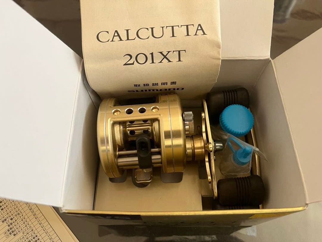シマノ　SHIMANO CALCUTTA 201XT ベイトリール