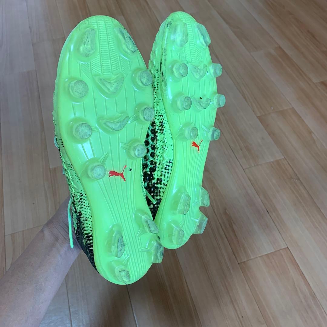 PUMAサッカー、フットサルシューズ