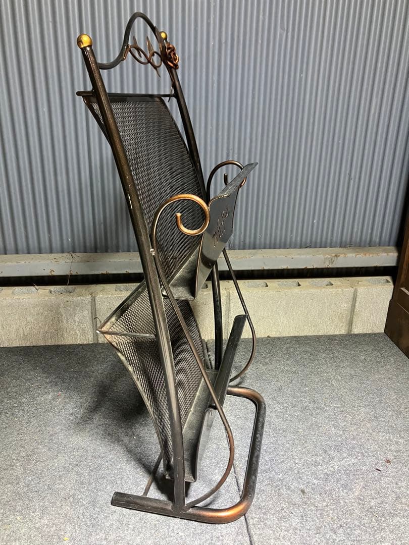 マガジンラック　アイアン製　中古品