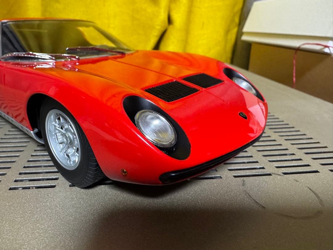 オートアート製　ランボルギーニ ミウラ 赤 1/18