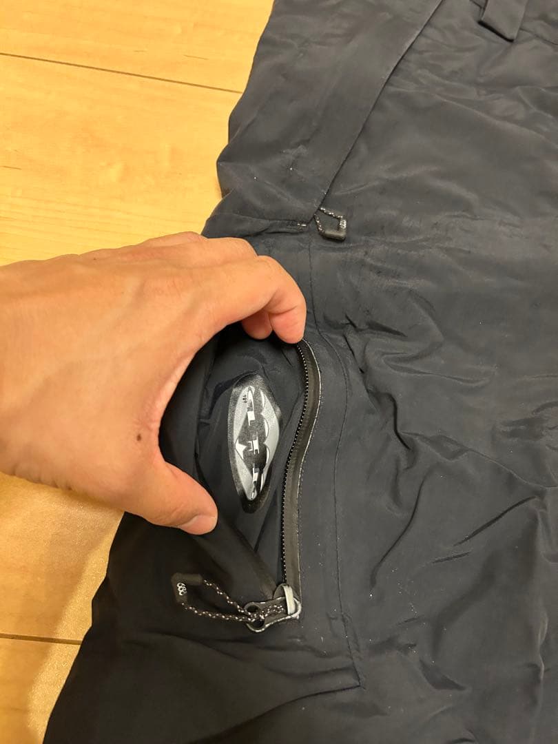 【最強コラボ】686×THE HUNDREDS GORE-TEX スノボパンツM