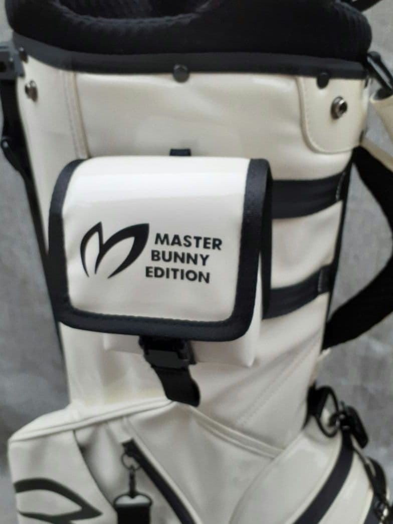 MASTER BUNNY EDITION スタンド式 キャディバッグ ホワイト