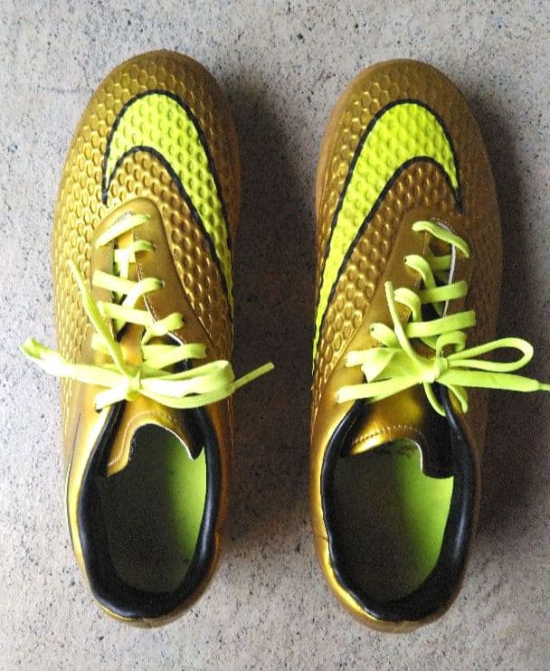 【希少】NIKE　ナイキ　ハイパーヴェノム　ゴールド金　スパイク　２７・５cm