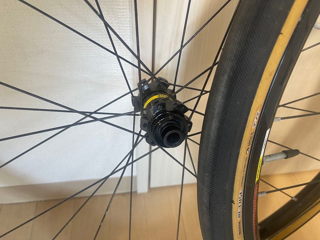 マビック　mavic アクシウム　ディスク　マクシスタイヤつき！　135mm