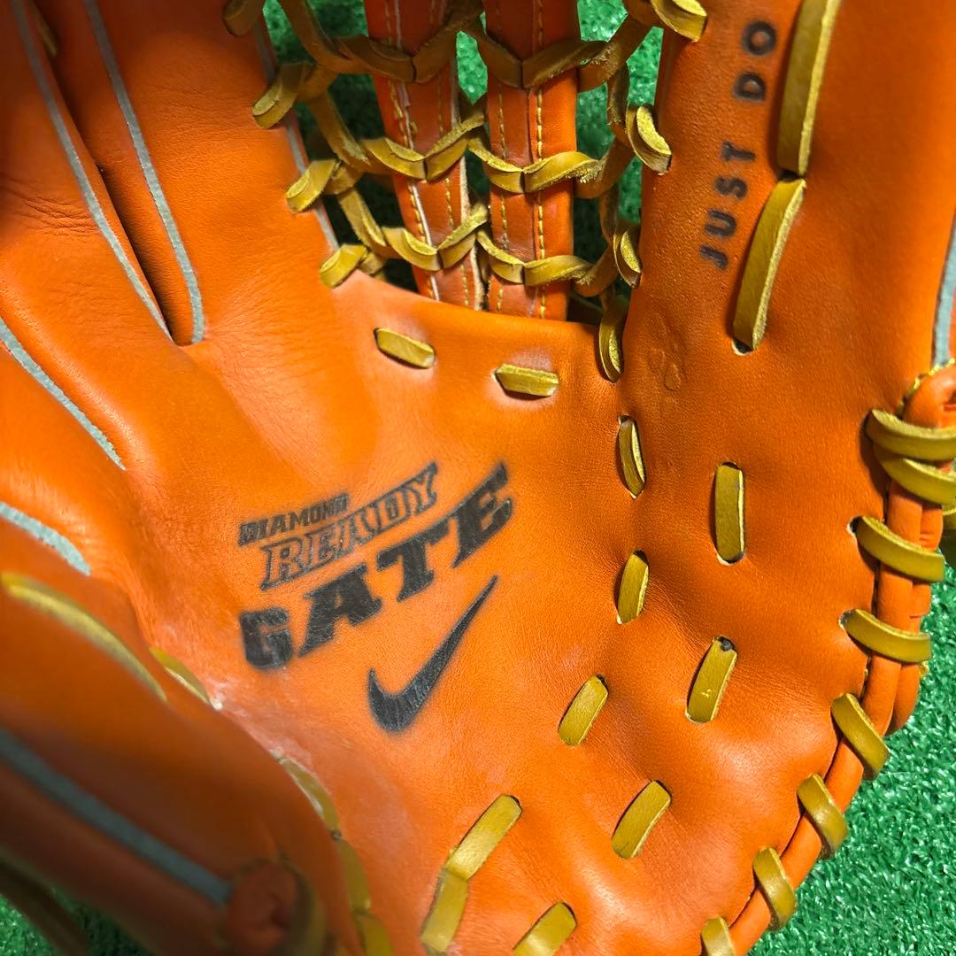 NIKE DIAMOND READY GATE 軟式右利き用2つ左利き用1つ