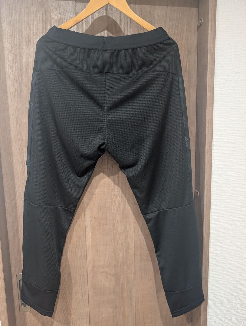 ミズノ　ドライフロー　トレーニングパンツ　Ｌ　試着のみ
