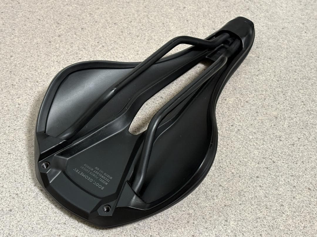 SPECIALIZED POWER EXPERT MIRRORサドル 143mm